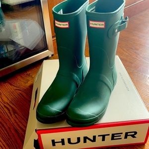 NWT FOREST GREEN HUNTER BOOTS SZ 11